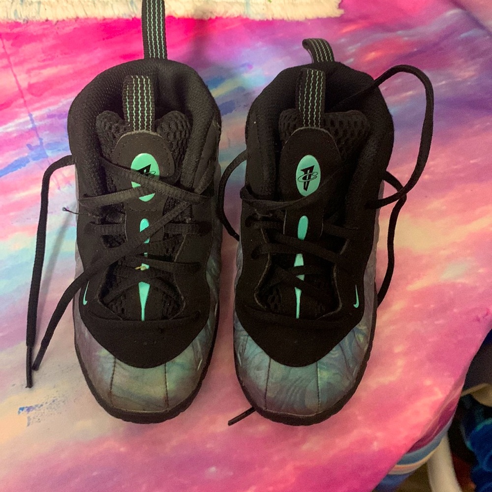 Foam posits